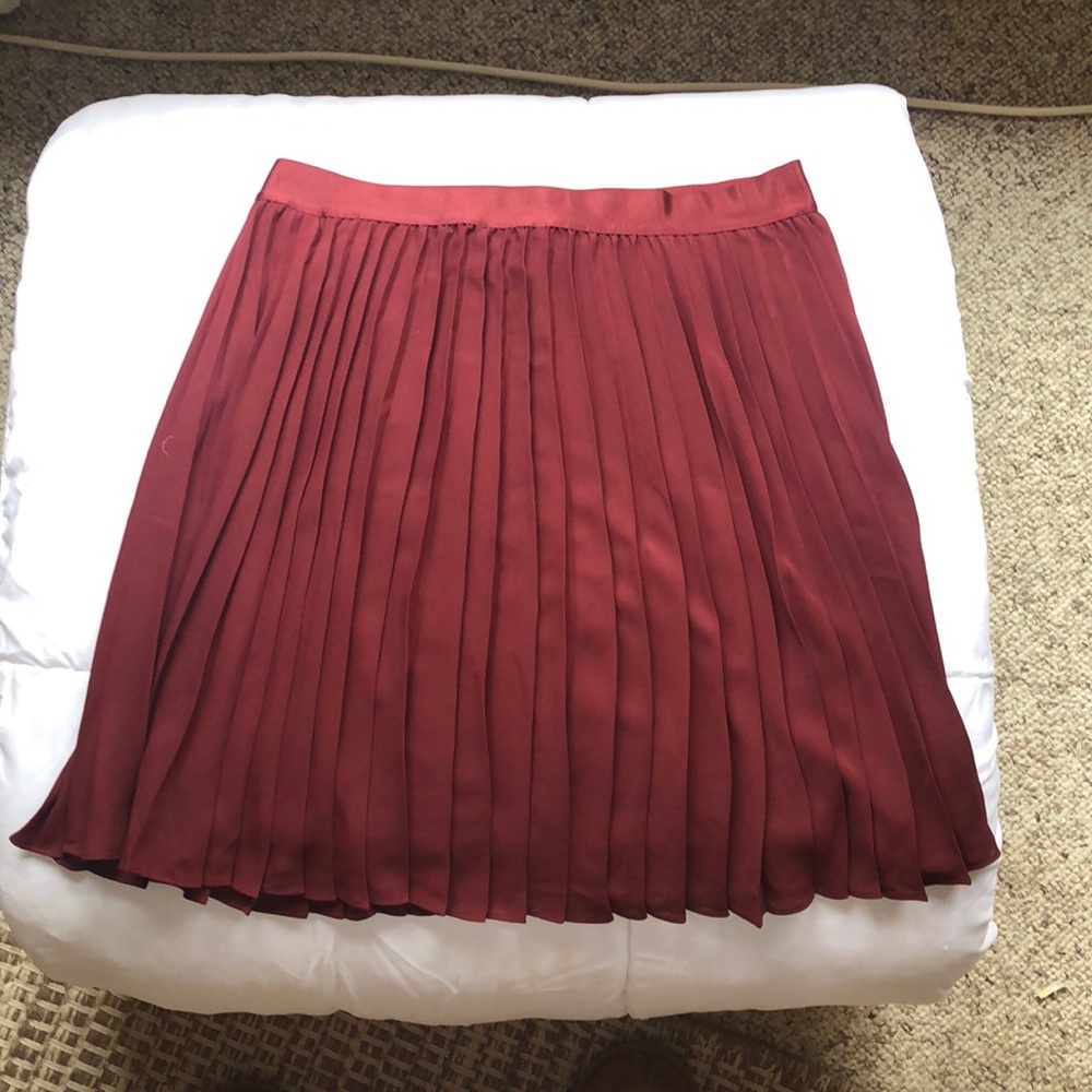 Pleated skirt